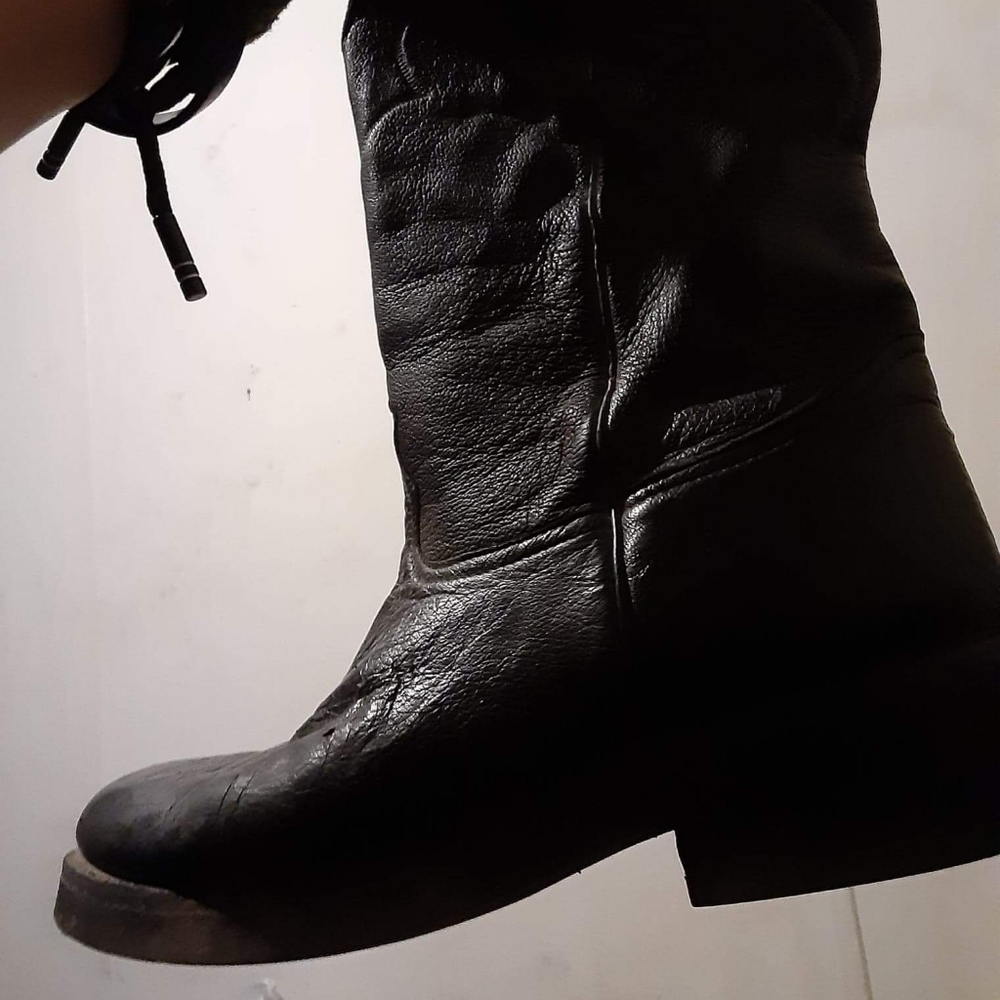 Black cowboy boots